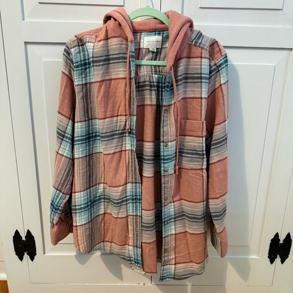 NWOT American Eagle Large Flannel Sweater With Hood: Pink Coral Blue White